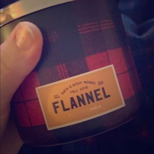 Bath and body works candle flannel
